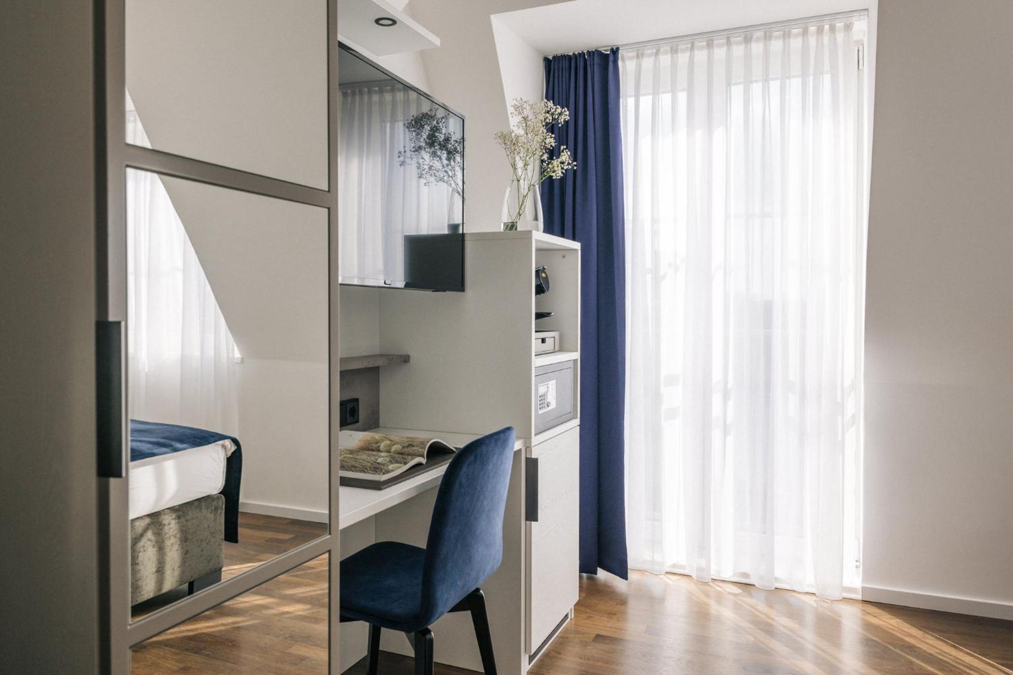 Homaris East Side Hotel Berlin Ngoại thất bức ảnh